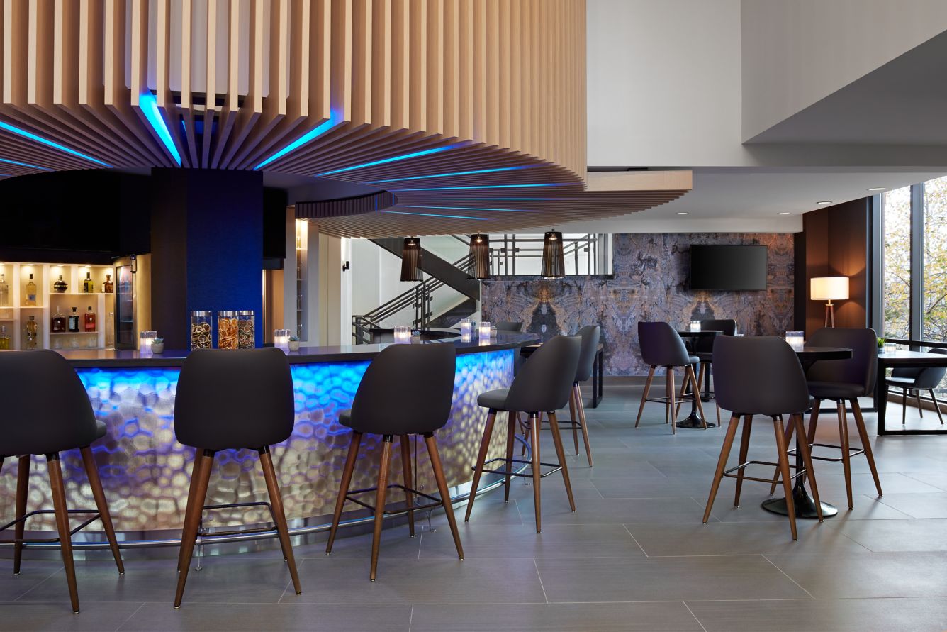 Delta Hotel restaurant and bar